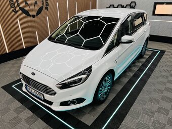 Ford S-MAX 2.0 Ecoblue 147KW 4x4 7  míst - 14