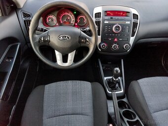 Kia Ceed Kombi 1.4 16V 77kW registrace 12/2011 Nová STK - 14