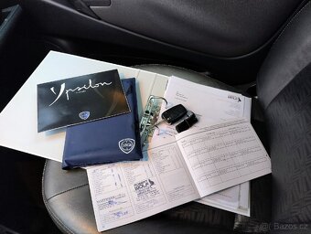 Lancia Ypsilon 1.4 70 KW Versus 1 z 500ks - 14