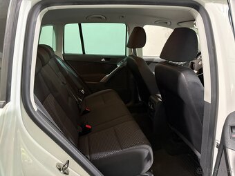 Volkswagen Tiguan 2,0 TSI DSG 4MOTION VÝHŘEV - 14