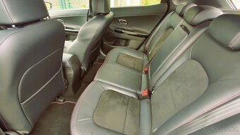 KIA Ceed GT 1.6 T-GDI (150 kW/204 koní) - 14