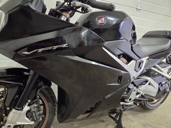 Honda VFR 800 VTEC - 14