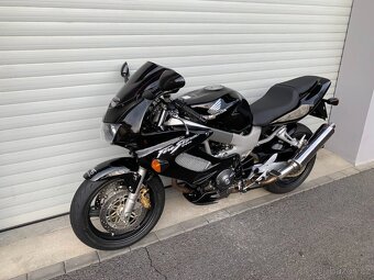 Honda VTR 1000F FireStorm - 14