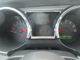 Mustang S197, V8 GT, manuál, bez nehod - 14