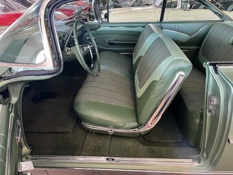 1960 Chevrolet Impala Sportcoupe - 14