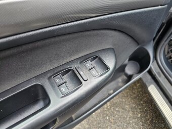 Škoda Octavia 2 1.9TDI 77KW BXE, XENON - 14
