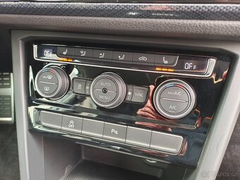 VW Touran 2.0TDI 110kW DSG Webasto Full LED ACC Navi DAB - 14