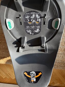 Vajíčko cybex cloud Z i-Size Rebellious + otočná Base Z - 14