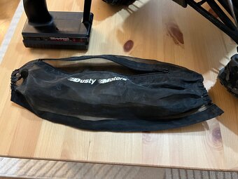 Traxxas Summit 1:8 Modrý TITAN 775 - 14