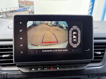 Renault Trafic 2.0dCi do 2,49t, Spaní, Topení - 14