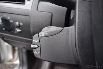 Ford Mondeo 1,8 i GHIA,PO SERVISU,BEZ KOROZE - 14