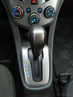 Chevrolet Aveo 1.6 LTZ AUTOMAT - 14