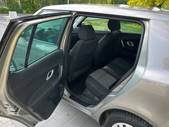 Škoda Fabia II r2008 Nové STK - 14