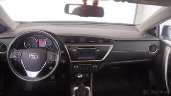 Auris 1.6 - 14