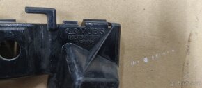 Toyota Kia Mercedes - Drzak narazniku, kryt ostrikovaci, ... - 14