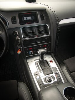 Audi Q7 S-line - 14
