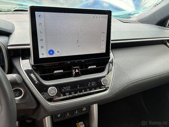Toyota Corolla CROSS 2.0i HYBRID CVT r.v.2023 105 000 km ČR - 14