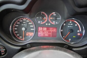 Alfa Romeo 147 1.9 JTD Q2 - 14