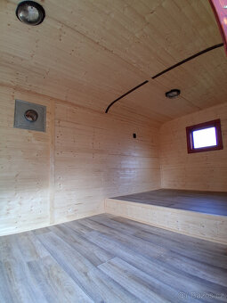 Prodám Maringotku Klasika Oblá střecha 7 metru - 14