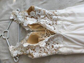 Svatební šaty, závoj, obal na šaty - 14