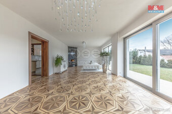 Prodej rodinného domu 7+1, 198 m², Klobuky, ul. Učitelská - 14