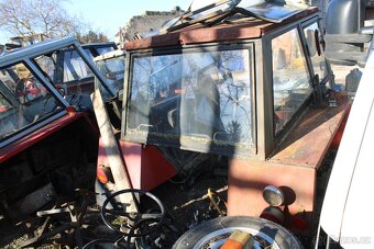 Zetor crystal kabiny a díly z nich - 14