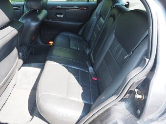 Lincoln Town Car 4.6 klima, kůže, automat - 14
