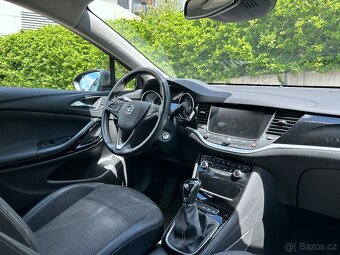 Opel Astra K Sports Tourer, najeto 87.984 km, modrá - 14