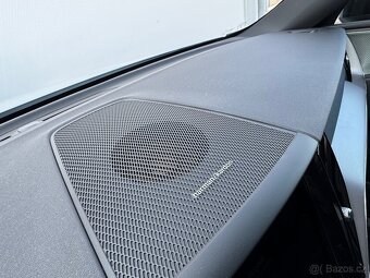 Volvo XC60 2.0B4 R-Design 4x4 ČR - 14