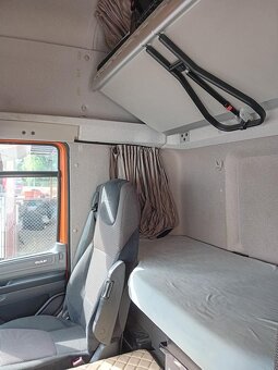 DAF CF 320 - 14