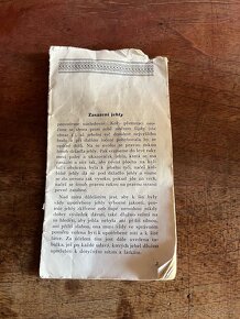 Starožitný min 80 let starý šlapací šicí stroj Minerva - 14