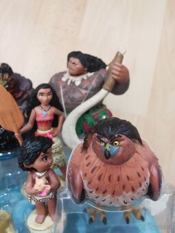 Disney Store Vaiana (Moana) Deluxe 10ti dílná sada figurek - 14