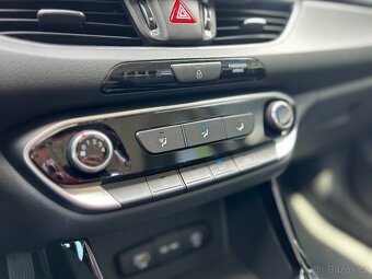 Hyundai i30 kombi 1.5i DPI 71kW SMART 2025 - 14
