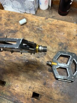 Pedály Shimano Saint - 14
