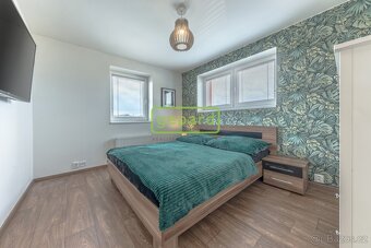 Rodinný dům 5+1, garáž, lodžie, klidné a bezpečné bydlení No - 14