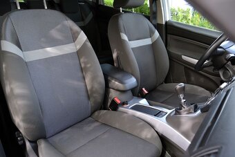 Ford Kuga 2.0 TDCi 103kW Champions Edition 4x4 - 14