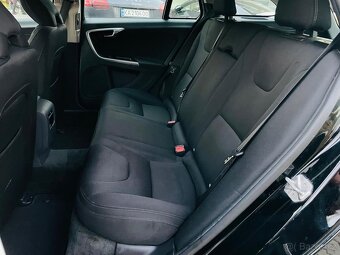 Volvo V60 2.0D3 5VÁLEC MANUÁL LED VÝHŘEV SENZORY - 14