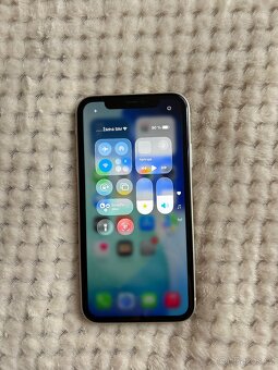 IPhone 11 bílý - 14