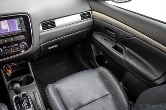 Mitsubishi Outlander 2.2 DI-D Intense+ - 14