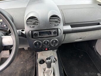 VOLKSWAGEN New Beetle 2.0i 1999 - 14
