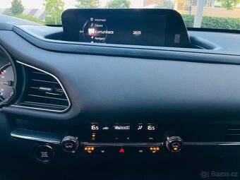 Mazda CX-30 2.0i 1.MAJITEL LED VYHŘEV KAMERY SERVISKA - 14