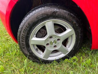 Toyota Yaris 1,0 VVT-i 51 KW r.v. 2006 - 14