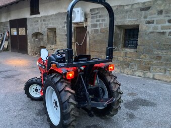 Malotraktor Yanmar - 14