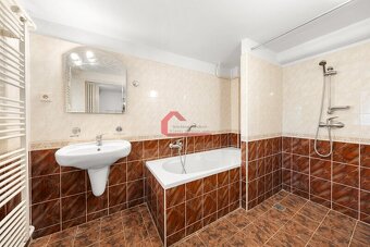 Prodej, rodinný dům 5+2 Tvrdonice, průjezd, zahrada, sklad n - 14