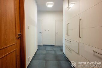 Pronájem bytu 3+kk 84 m2 Jankovcova, Praha 7 Holešovice - 14