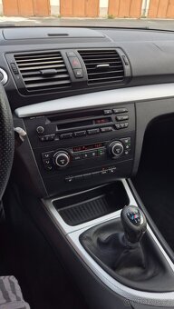 BMW 118i 105kW FULL M-Packet Xenon Černá Stropnice - 14