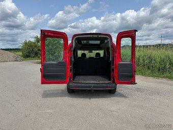 Fiat DOBLO PANORAMA 1.4i 70kw, KLIMATIZACE, NOVÁ STK, 5 MÍST - 14