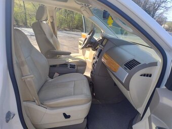 Chrysler towen country 4,0L LPG 2010 - 14