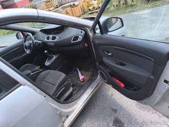 Renault Megane Scenic veškeré náhradní díly z vozu - 14