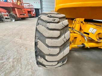 KLOUBOVÁ TERÉNNÍ PLOŠINA JLG 600 AJ - 14